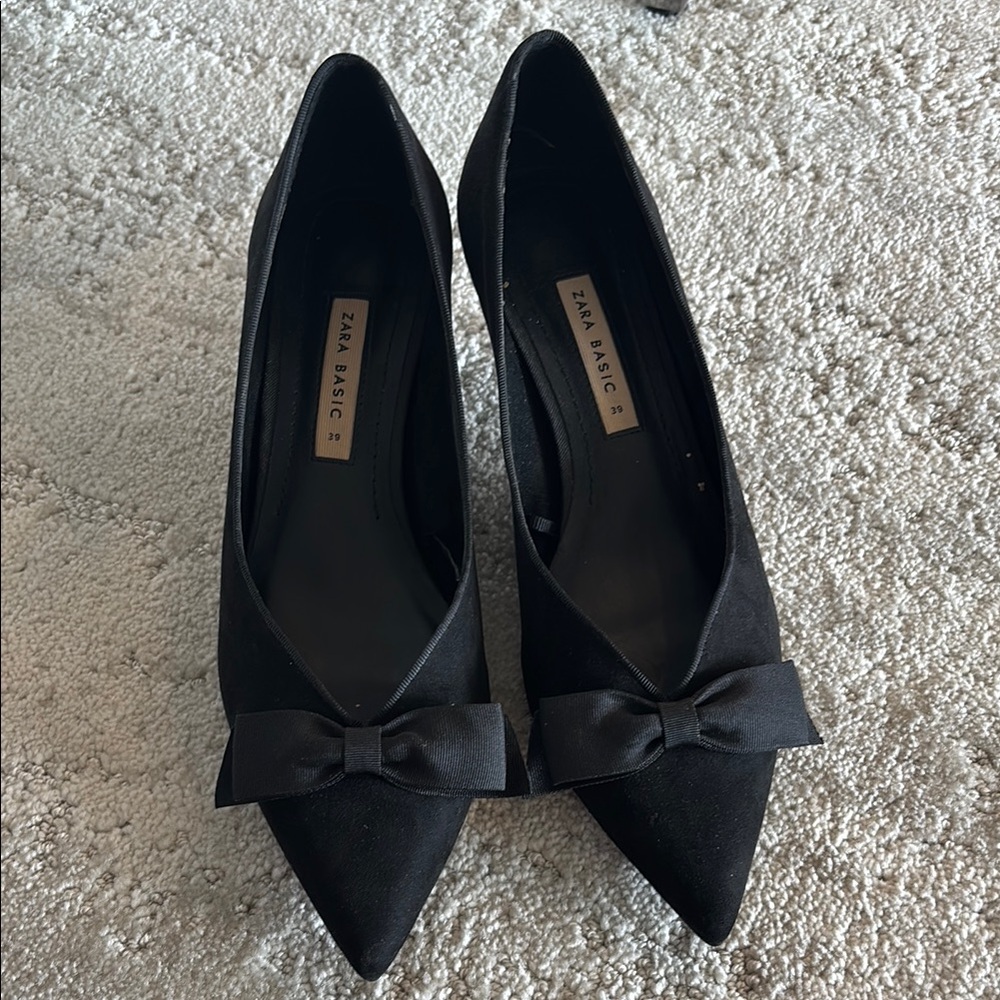 Zara Black Bow Detail Kitten Heel